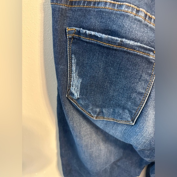 Kancan Distressed Skinny Jean - Picture 4 of 8